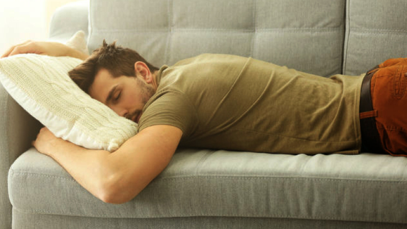 Ofrecen US$1.500 por dormir la siesta todos los días