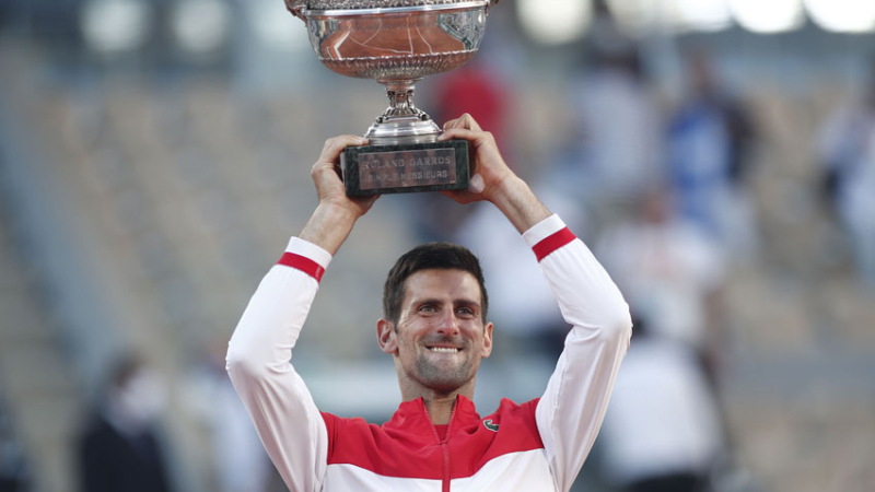 Djokovic venció a Tsitsipas y se consagró campeón en Roland Garros