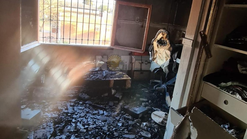 Charata: el fuego consumió una casa completamente