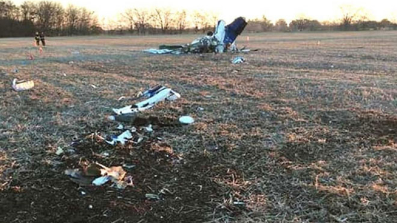 Dos muertos al caer una avioneta de una escuela de vuelo