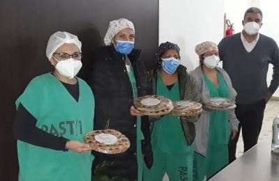 Plausible: agrupación política agasajó a personal sanitario por el 20 de julio