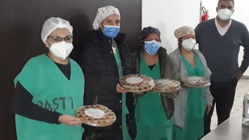 Plausible: agrupación política agasajó a personal sanitario por el 20 de julio