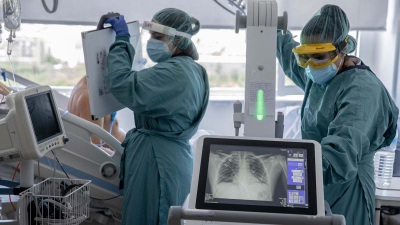 Cuáles son los síntomas y por qué es más contagiosa la variante Delta