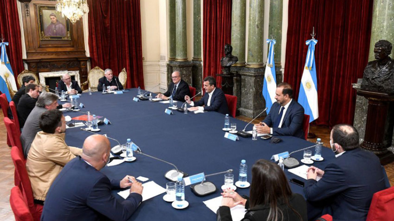 Massa recibió a fabricantes de maquinaria agrícola