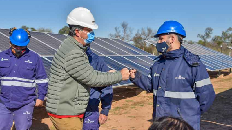 La inversión inicial impide que crezca la generación de energía solar domiciliaria
