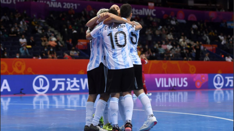 Argentina goleó y está en cuartos del Mundial de Lituania