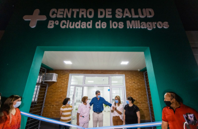 El gobernador inauguró nuevo edificio de centro de salud en Barranqueras