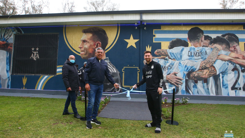 Messi inauguró el impresionante mural de los campeones de América