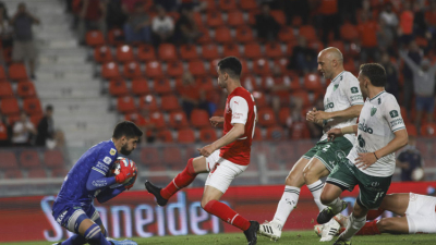 Independiente no pudo con Sarmiento