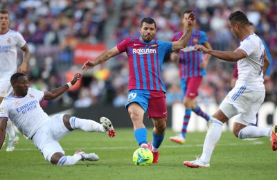 Agüero marcó su primer gol con Barcelona en la caída ante el Real Madrid
