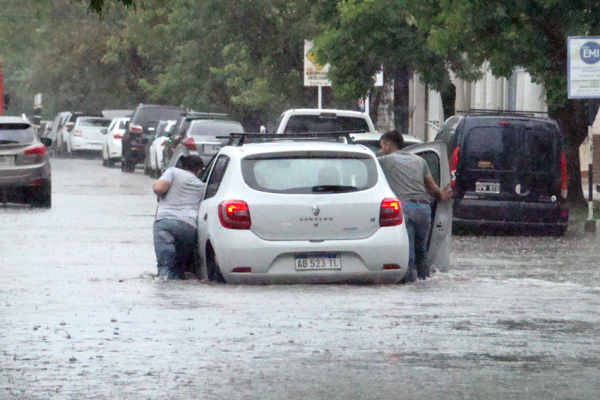 Noviembre arrancó con lluvias en Resistencia