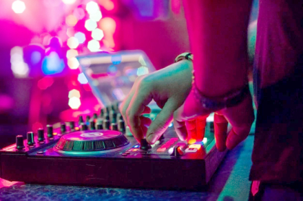 dj11.jpg