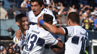 El "Lobo" goleó a Talleres y festeja River