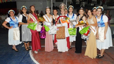 Ximena Resler Baustian, soberana de los Alemanes del Volga de Castelli