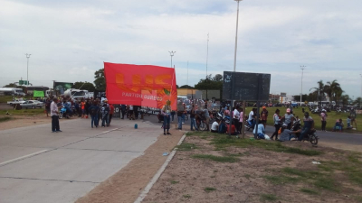 Malestar por corte y manifestación en la rotonda de rutas 11 y 16