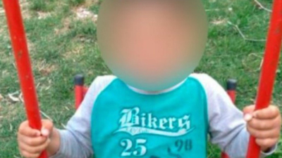 Un nene de dos años murió por una golpiza: detuvieron a la mamá y a su novio