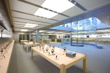 apple-store3.jpg