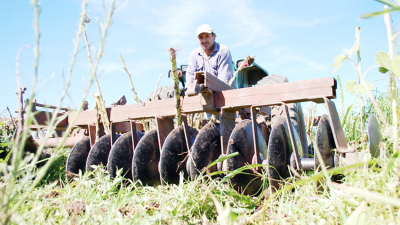"La vida en el campo es difícil y mucha gente se está yendo a la ciudad"