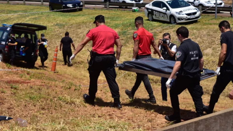 Femicidio: mató a golpes a la madre de sus hijos tras una discusión y arrojó el cuerpo a un arroyo