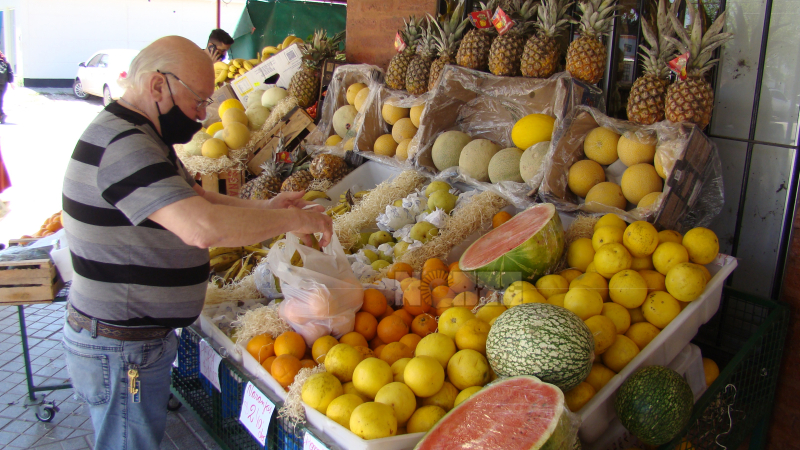Los precios de los alimentos no ceden y presionan la inflación de febrero