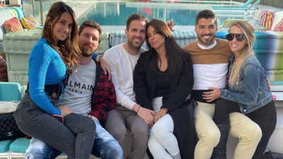 Reencuentro de amigos: Messi, Suárez y Fábregas