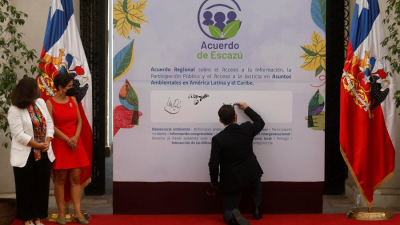 Chile firma el Acuerdo de Escazú casi un año después de su entrada en vigencia