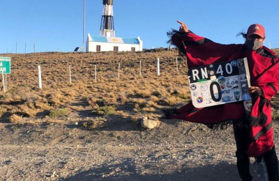 Un veterinario salteño recorrió dos veces el país de punta a punta y completó el "pasaporte de la ruta 40″