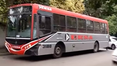 Un nene de 12 años se robó un colectivo y manejó 30 cuadras