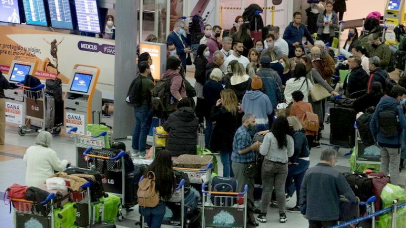 Más de 200 varados por el segundo avión venezolano-iraní que nunca llegó