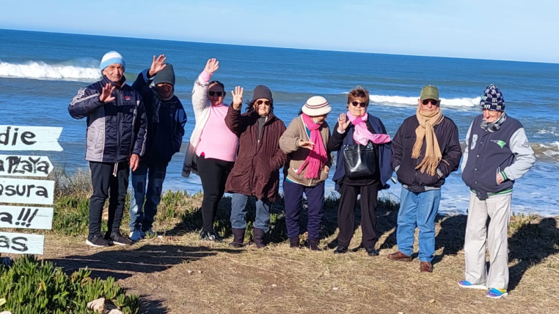 Conocer el mar, el deseo cumplido de adultos mayores