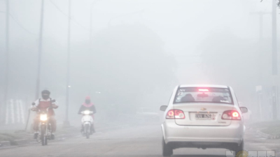 Resistencia amaneció con temperaturas invernales y con densa niebla