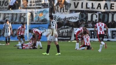 For Ever no le encontró la vuelta al partido y cayó ante Instituto