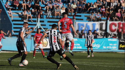 For Ever venció de forma agónica a Brown y sigue escalando