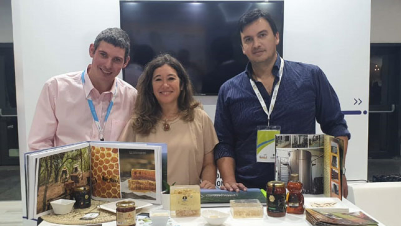 Chaco muestra su producción apícola en congreso mundial