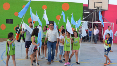 Martínez inauguró refacción del centro comunitario de La Liguria