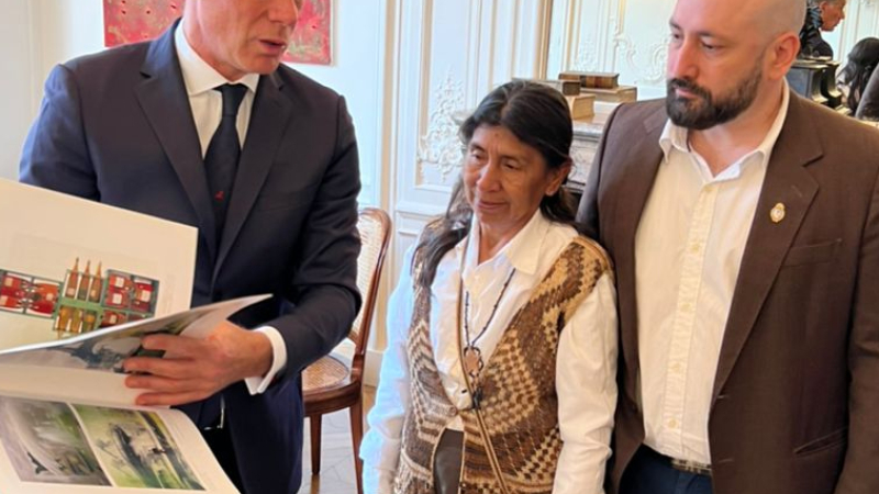 Delegación de la fundación Chaco Cultural expone en el Carrousel del Louvre