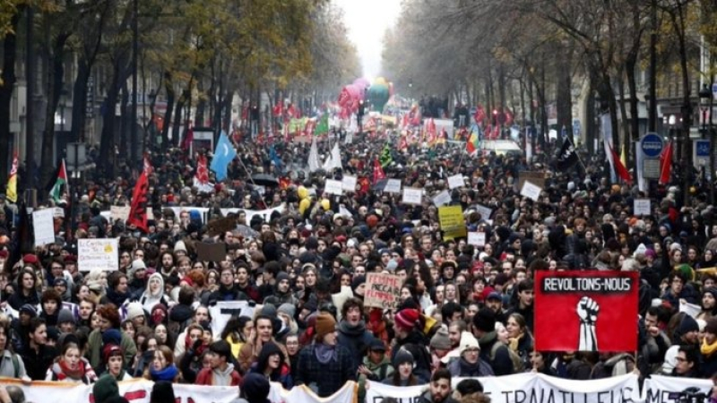 Más de un millón de franceses se manifestaron contra la reforma de las pensiones que impulsa Macron