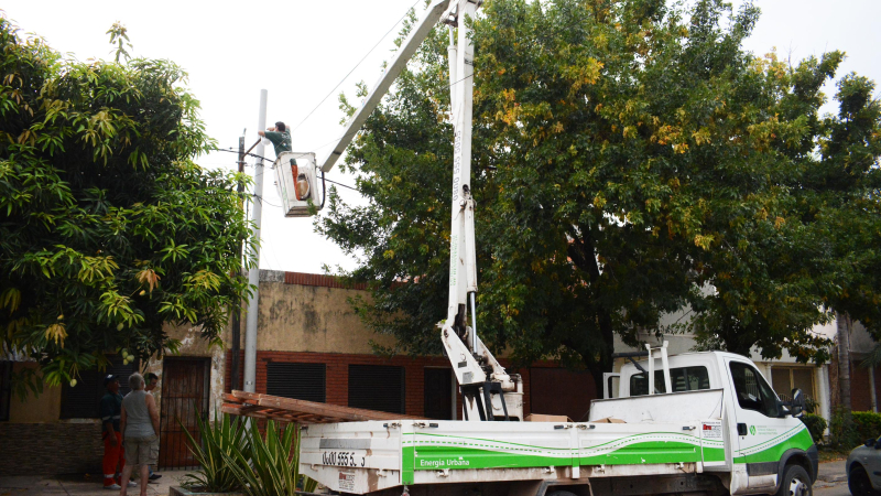 Nuevas luminarias y el alumbrado público recuperado en el barrio San Miguel