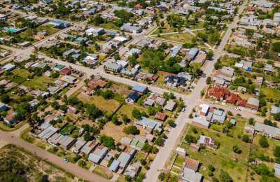 Más pavimento para Plaza y viviendas sociales en Quitilipi