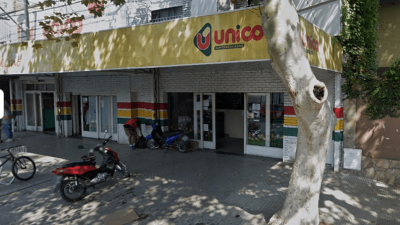 "Messi, te estamos esperando", el mensaje tras balear un supermercado de la familia de Antonela Roccuzo