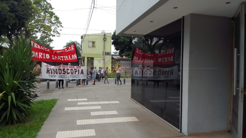 Caso Buyatti: con una manifestación frente al edificio se aguarda la decisión del Consejo de la Magistratura