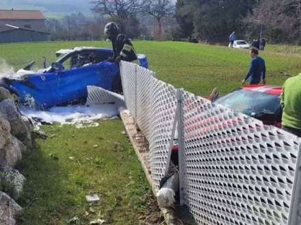 ferrari3.jpg