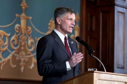 gov Mark Gordon.jpg