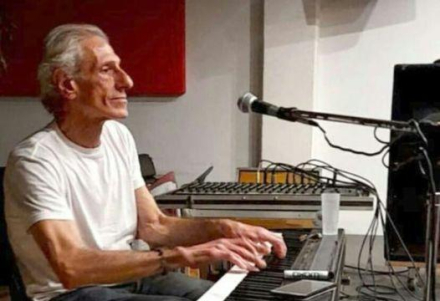 Chiche Barrionuevo piano.jpg copy