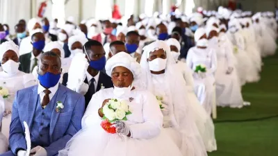 Cientos de sudafricanos se casaron en una boda multitudinaria