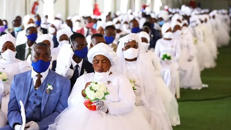 Cientos de sudafricanos se casaron en una boda multitudinaria