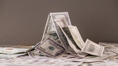 Dólar financiero cayó $6: CCL se acercó a $400 y MEP volvió a operar por debajo del blue