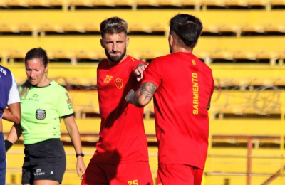 Sarmiento defiende la punta