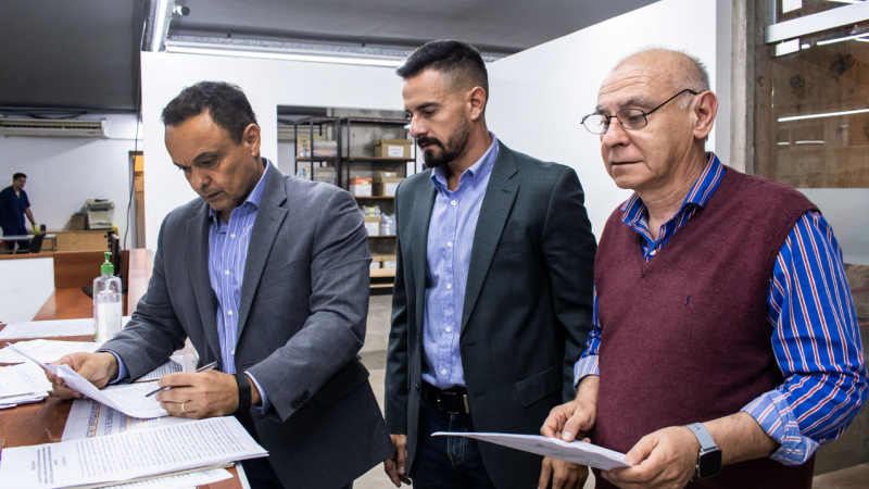 El peronismo participará en las PASO partido en tres frentes