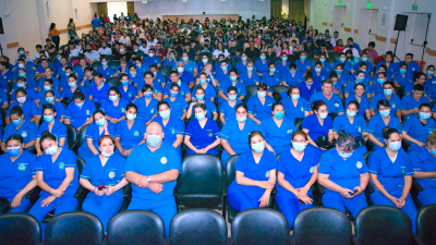 Estudiantes de enfermería reclaman sus títulos